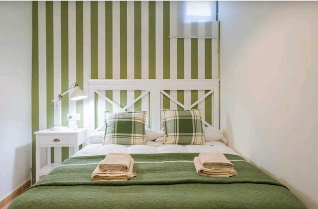 Apartamento Alfileritos XX Apartment Toledo Ngoại thất bức ảnh